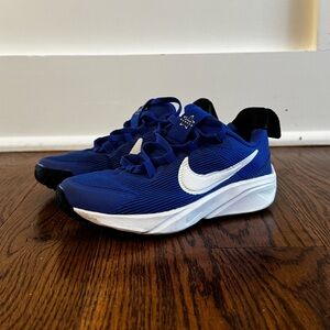 Nike Kids Royal Blue Star Runner Sneakers with White Swoosh